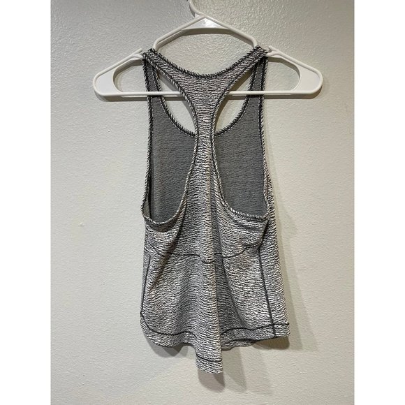 Lululemon tank top size 2 - Picture 2 of 9